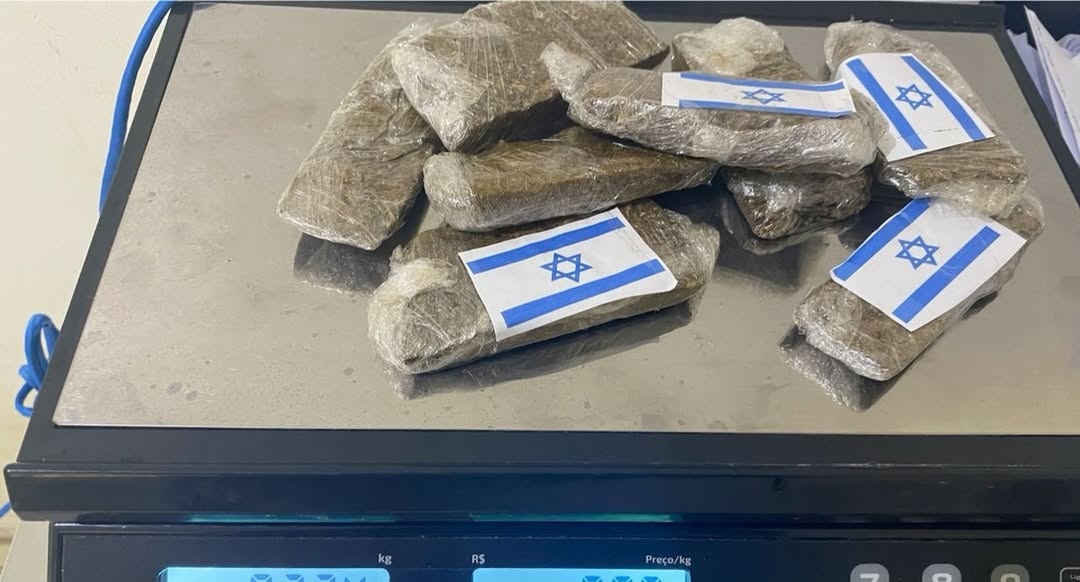 PM apreende drogas e balança de precisão após fuga de suspeitos em Barreiras