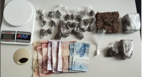 Rondesp Meio Oeste age contra o tráfico e apreende entorpecentes em Carinhanha