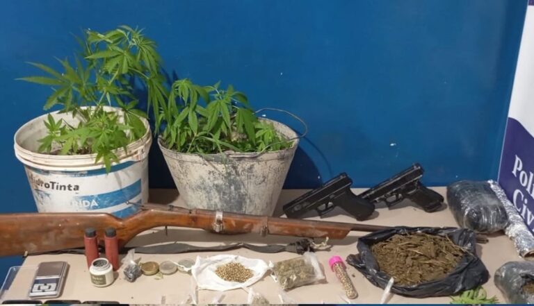 Material apreendido pela Polícia Militar durante ação contra o tráfico de drogas em Ibotirama
