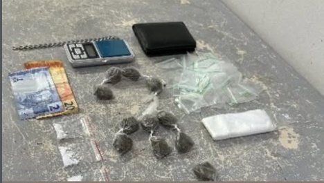 Prisão por tráfico de drogas no Bairro Santa Cruz, em Luís Eduardo Magalhães