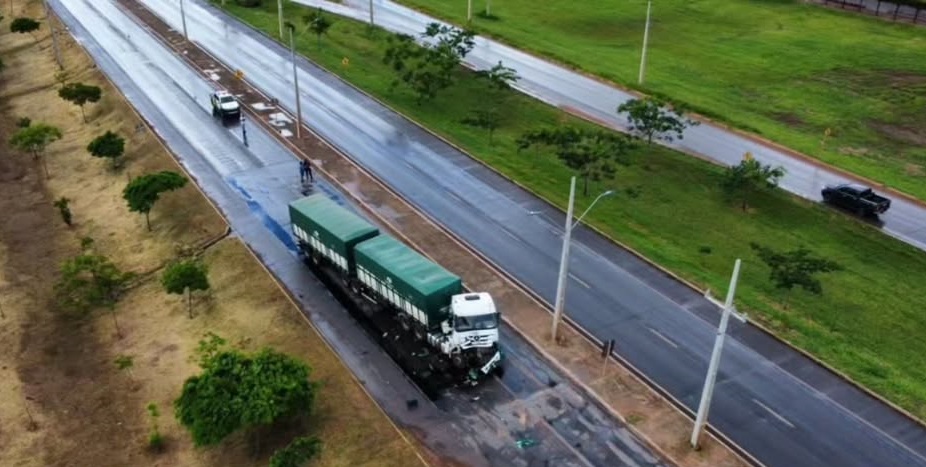 Agentes da SUTRANS realizam fiscalização de trânsito em avenida de Luís Eduardo Magalhães, no oeste da Bahia