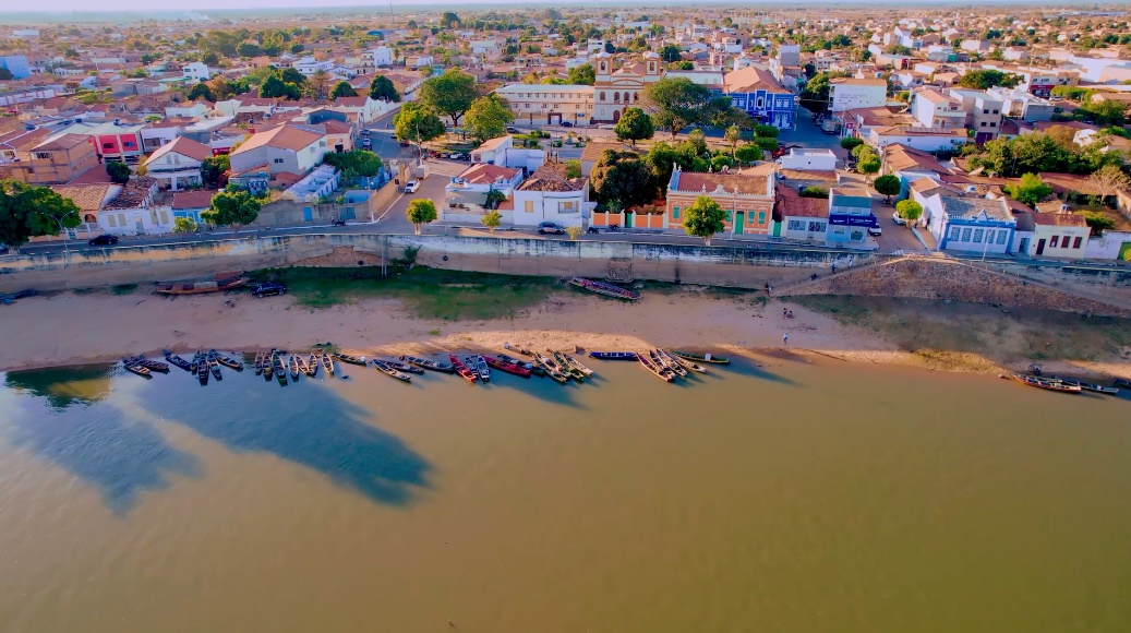 Termômetro marcando alta temperatura em Barra, no oeste da Bahia, durante dia de calor intenso