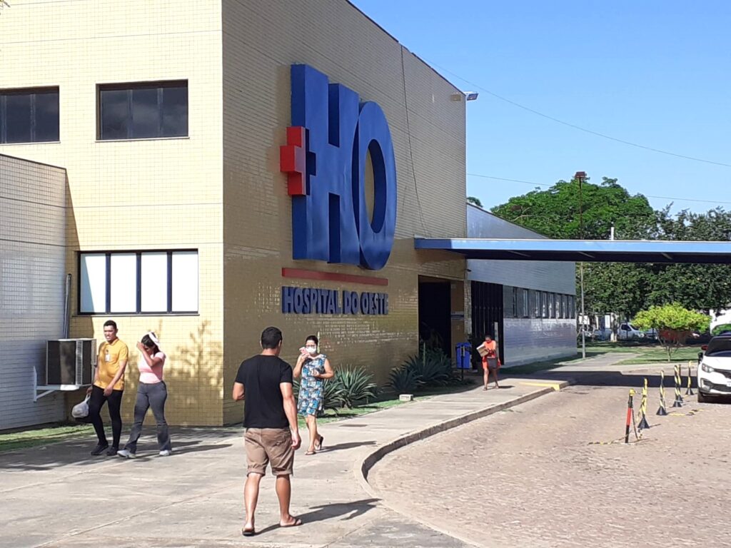 Fachada do Hospital do Oeste, em Barreiras, unidade com vagas abertas para médicos
