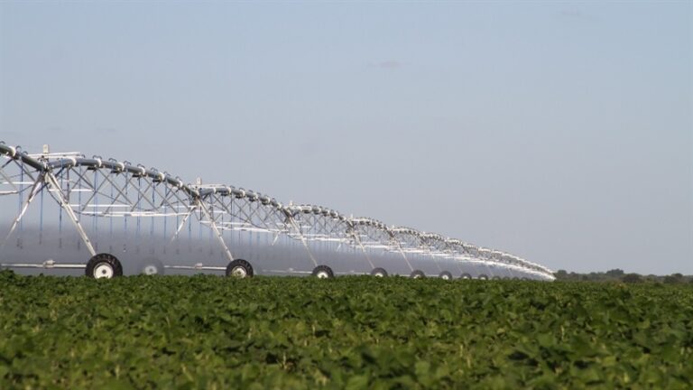 Maior pivô central de irrigação do mundo instalado entre Barreiras e Luís Eduardo Magalhães, no oeste da Bahia