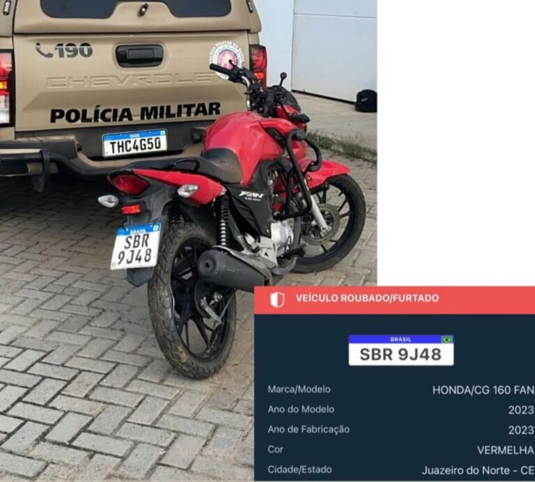 Motocicleta Honda CG 160 vermelha recuperada pela Polícia Militar em área de mata na zona rural de Buritirama