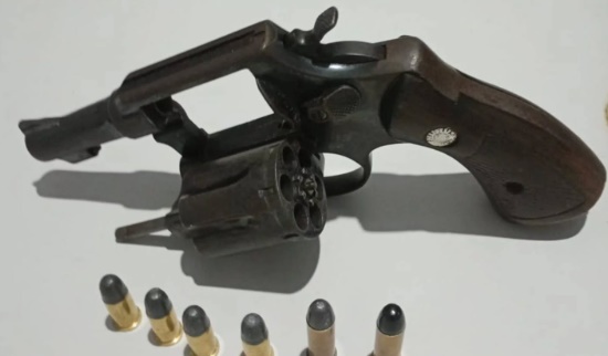 Polícia Militar apreende revólver calibre 38 durante prisão em flagrante na zona rural de Cristópolis, Oeste da Bahia.