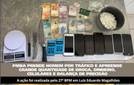 Material apreendido pela Polícia Militar durante prisão por tráfico de drogas no bairro Jardim das Acácias, em Luís Eduardo Magalhães.