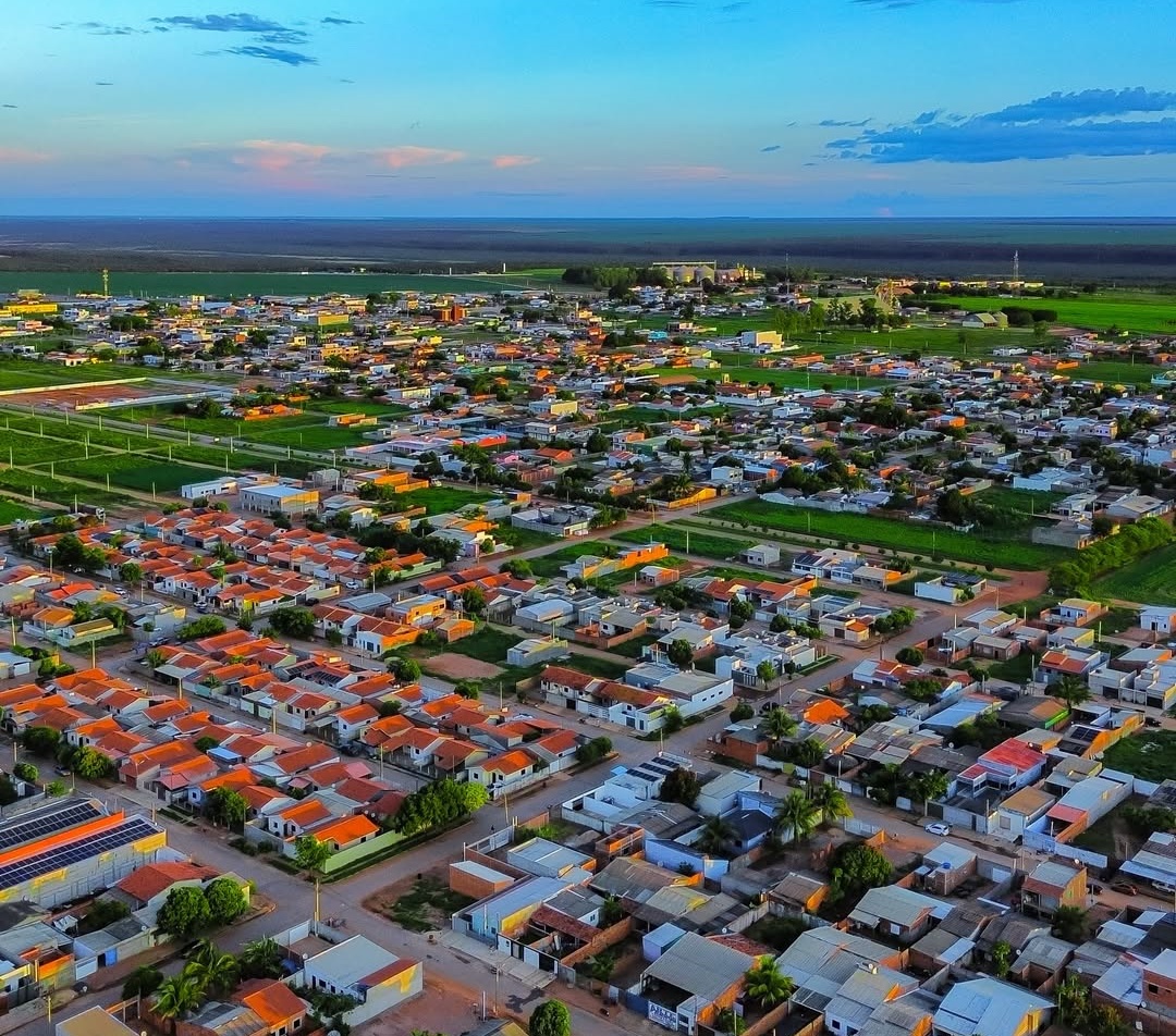 Avenida Realeza após registro de duplo homicídio em Roda Velha, distrito de São Desidério.