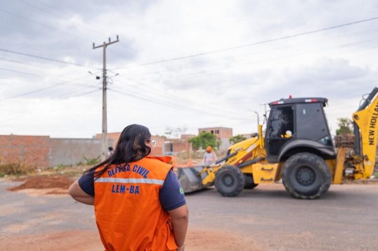 Equipe da Defesa Civil de Luís Eduardo Magalhães realiza monitoramento e ações preventivas durante período de chuvas no oeste da Bahia