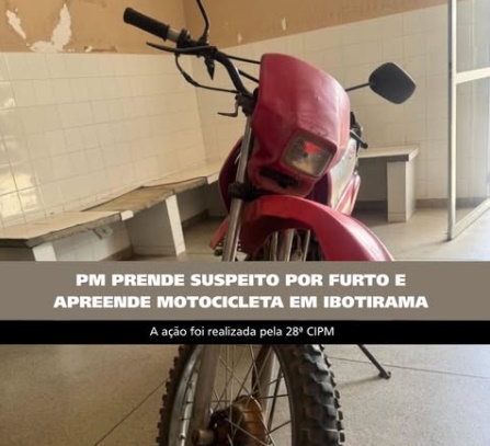 Policiais do PETO da 28ª CIPM durante apresentação de suspeito e motocicleta Honda XLR 125 apreendida em Ibotirama.