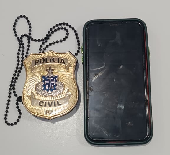 Viatura da Polícia Civil durante ação que resultou na recuperação de iPhone furtado no circuito do Carnaval de Barreiras, no bairro Santa Luzia.