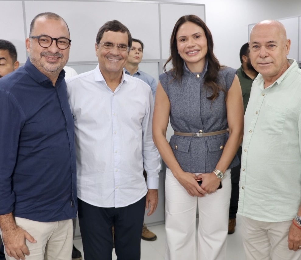 Autoridades e representantes do agronegócio participam da reinauguração da agência do Banco do Nordeste em Luís Eduardo Magalhães, no oeste da Bahia.