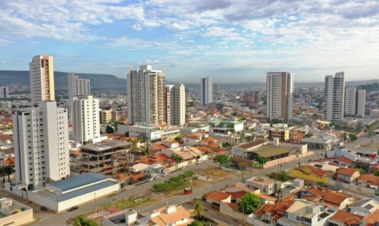 Lista de vagas de emprego disponíveis em Barreiras para o dia 19 de fevereiro de 2026, incluindo oportunidades para engenheiro civil, contador e funções operacionais.