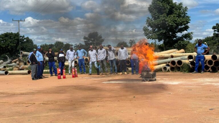 Profissionais do setor agrícola participam de curso de capacitação promovido pela Aiba em município do Oeste da Bahia.