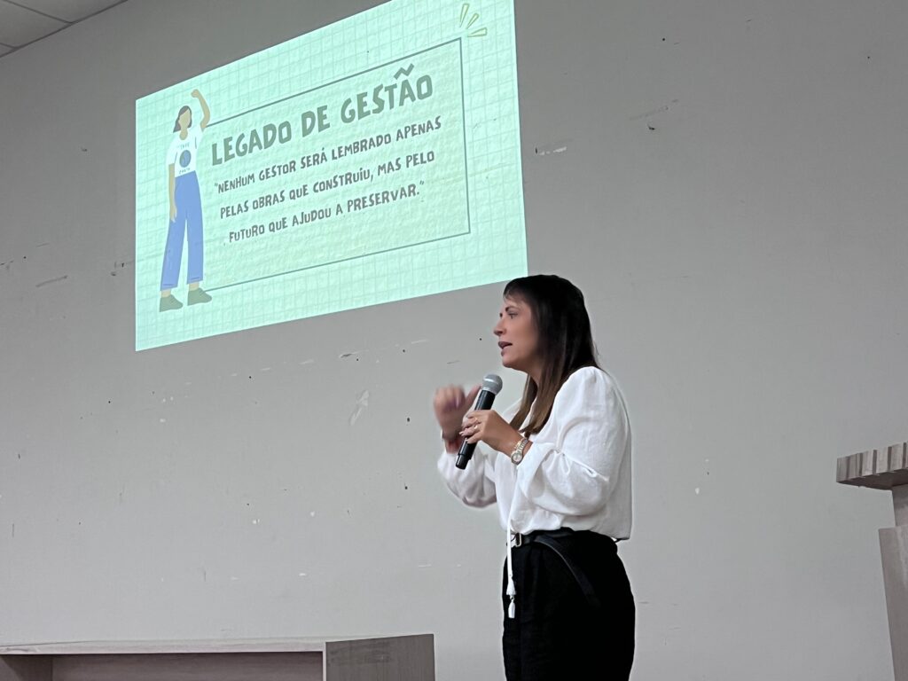 Advogada Ana Célia Aragão, da OAB Piauí, participa de evento sobre educação ambiental realizado na Uneb em Barreiras, no oeste da Bahia.