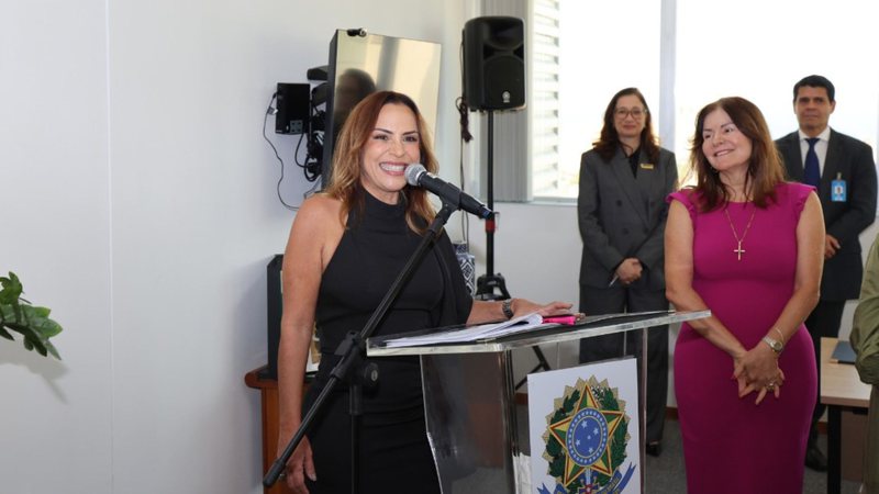 Patrícia Damasceno durante cerimônia de posse como juíza titular em Barreiras