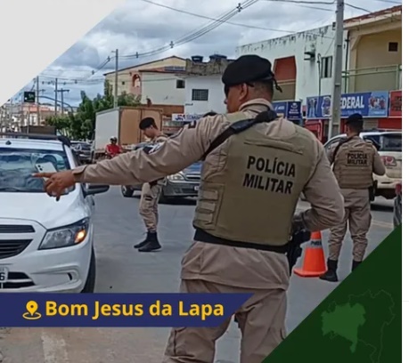 Policiais militares durante operação de reforço do policiamento em Bom Jesus da Lapa