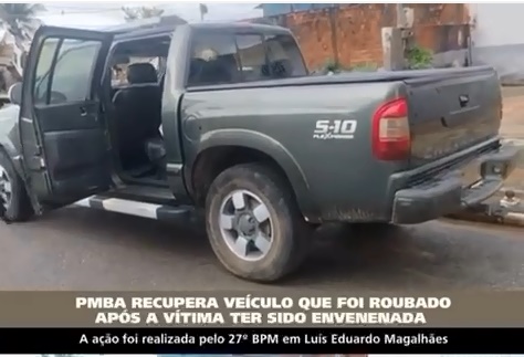 Caminhonete GM S10 recuperada pela Polícia Militar no bairro Florais Léa, em Luís Eduardo Magalhães, após roubo em Barreiras.