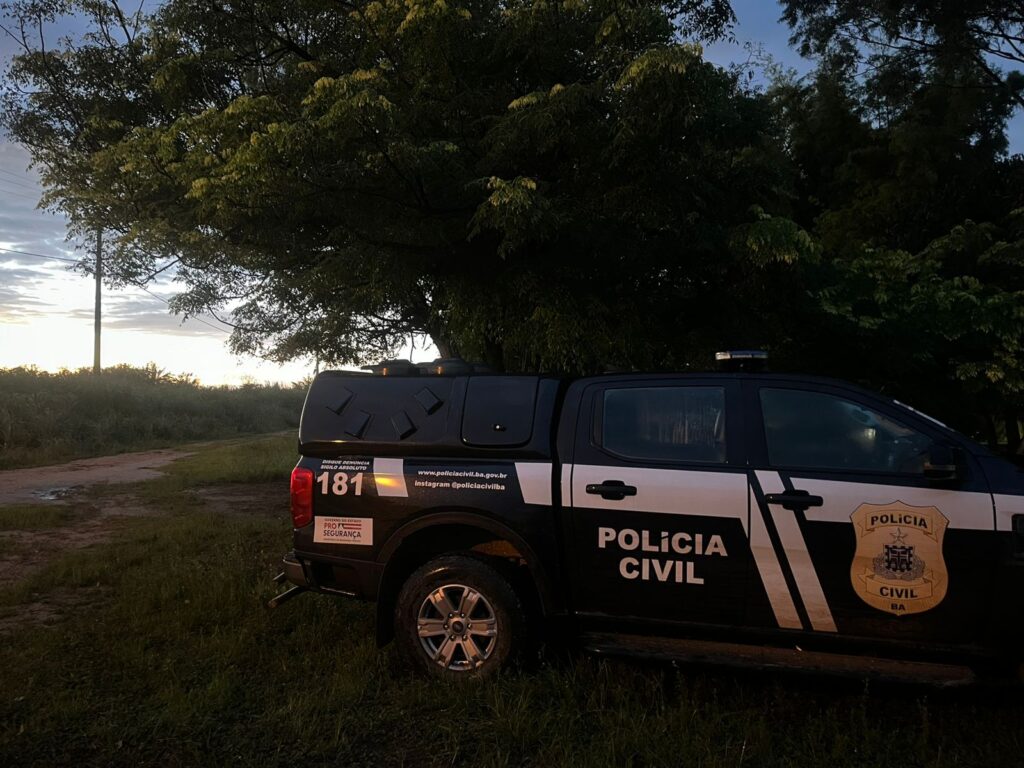 Polícia Civil durante ação que resultou na prisão de suspeito de estupro de vulnerável em Luís Eduardo Magalhães