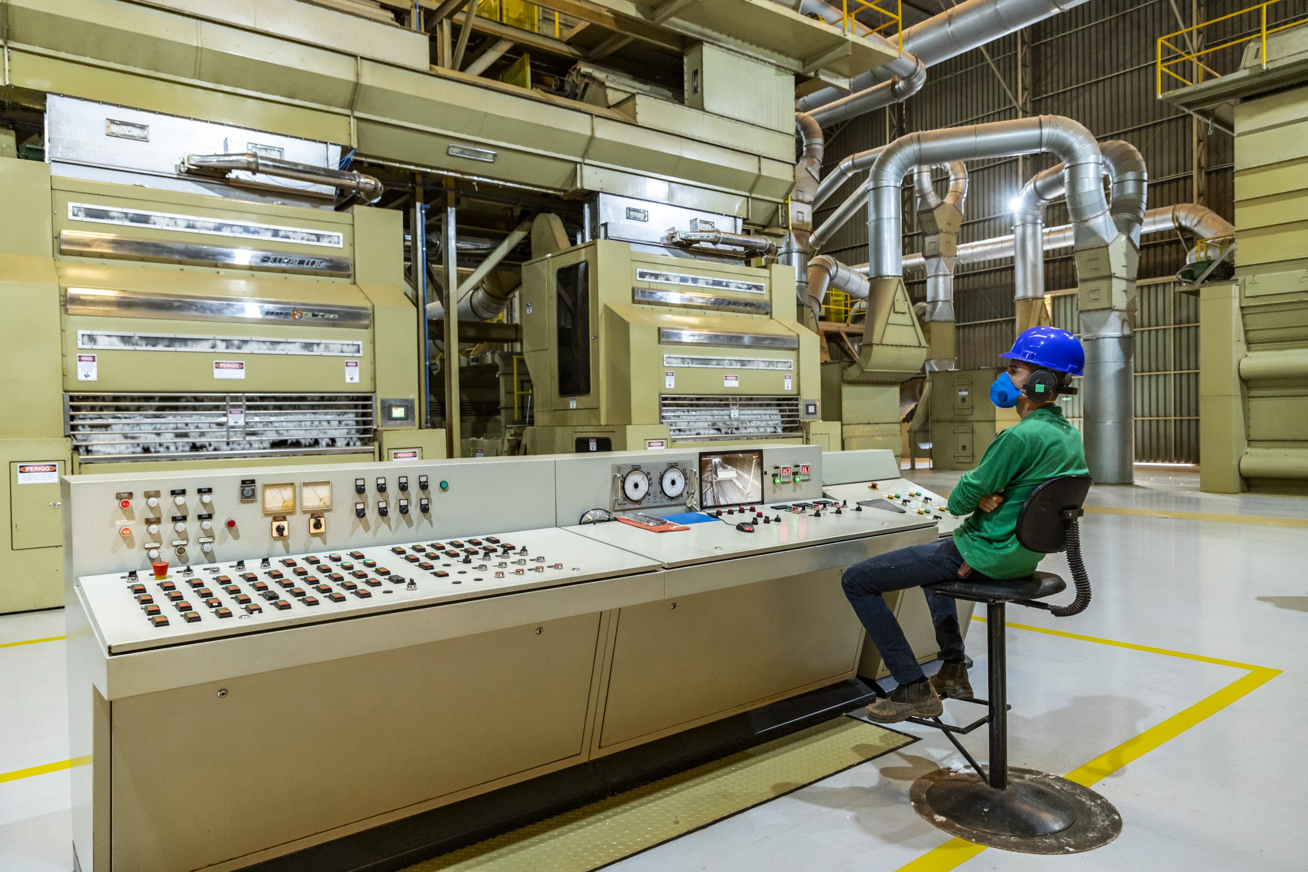 Participantes de curso de capacitação para inspetores de algodoeiras durante treinamento técnico realizado na Abapa em Luís Eduardo Magalhães