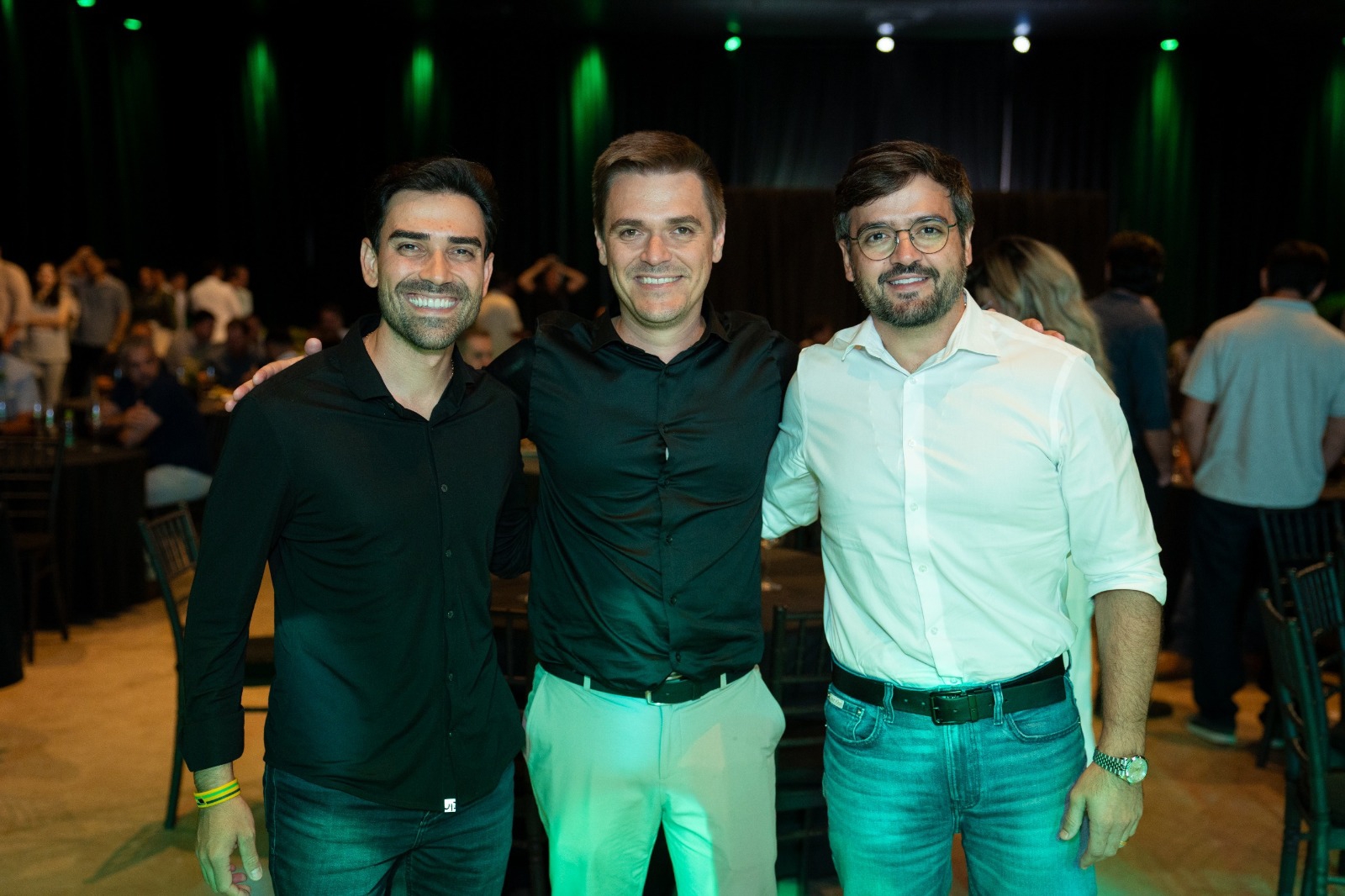 Autoridades e produtores participam de evento sobre drones agrícolas em Luís Eduardo Magalhães, destacando tecnologia baiana inovadora