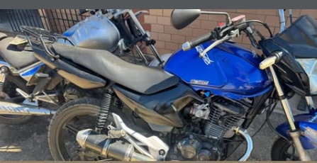 Motocicleta Yamaha com motor adulterado apreendida pela Polícia Militar em Barreiras, Bahia