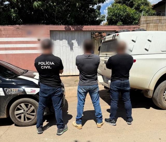 Polícia Civil durante operação que resultou na localização de adolescente desaparecida em Barreiras, no oeste da Bahia