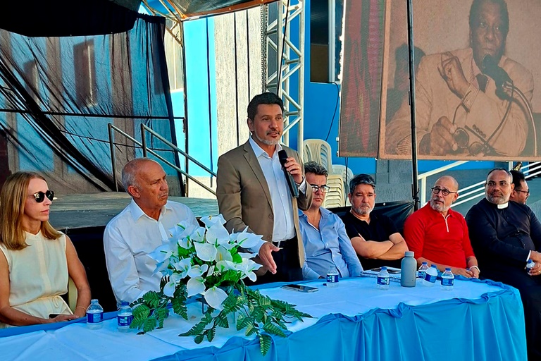 Representantes da UFOB participam de celebração em homenagem ao centenário do geógrafo Milton Santos em Brotas de Macaúbas, na Bahia.