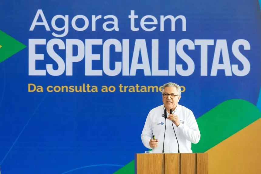 Equipamentos hospitalares destinados ao programa Agora Tem Especialistas, que beneficiará Barreiras e outros municípios da Bahia.
