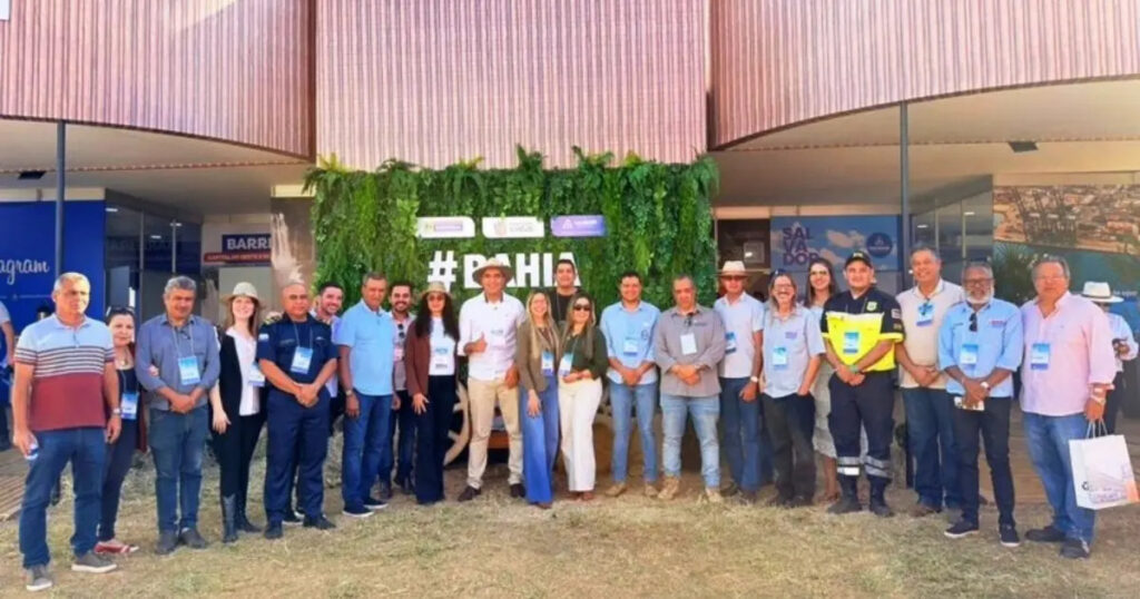 Autoridades e empresários acompanham apresentação de projetos imobiliários de Barreiras durante a Bahia Farm Show 2026 em Luís Eduardo Magalhães.