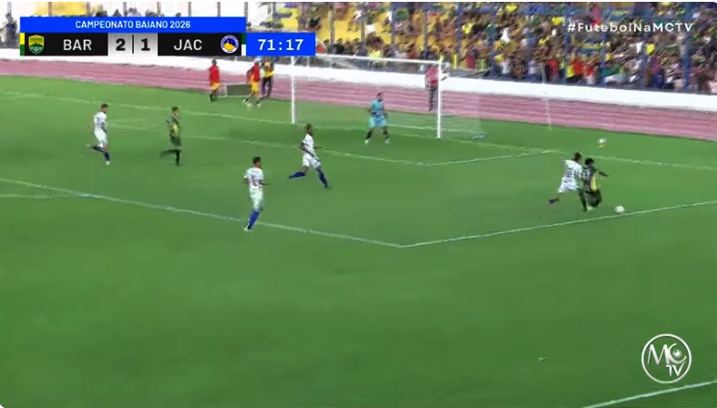 Jogadores do Barreiras FC comemoram vitória sobre o Jacobina no Estádio Geraldão pelo Campeonato Baiano Série B.