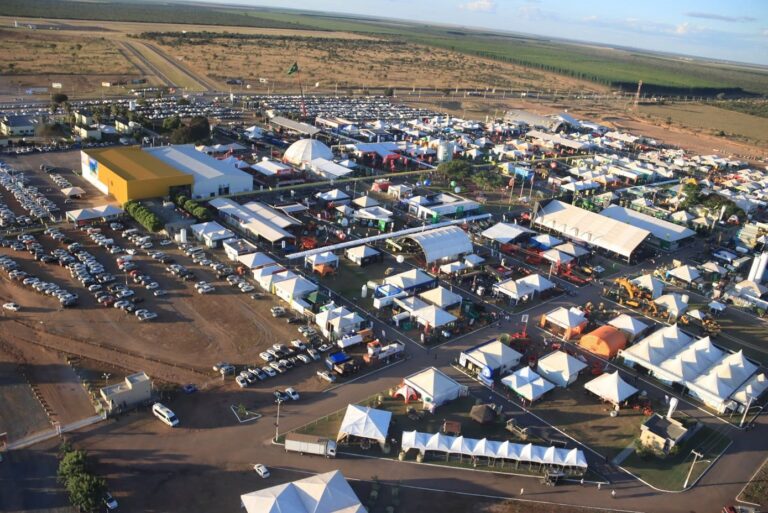 Dirigentes do Sicredi participam de encontro com a imprensa durante a Bahia Farm Show 2026 para apresentar ações, resultados e perspectivas para o agronegócio brasileiro.