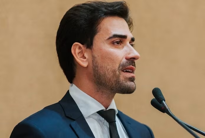Prefeito Júnior Marabá durante a Bahia Farm Show, destacando o crescimento econômico e a importância do agronegócio para Luís Eduardo Magalhães.