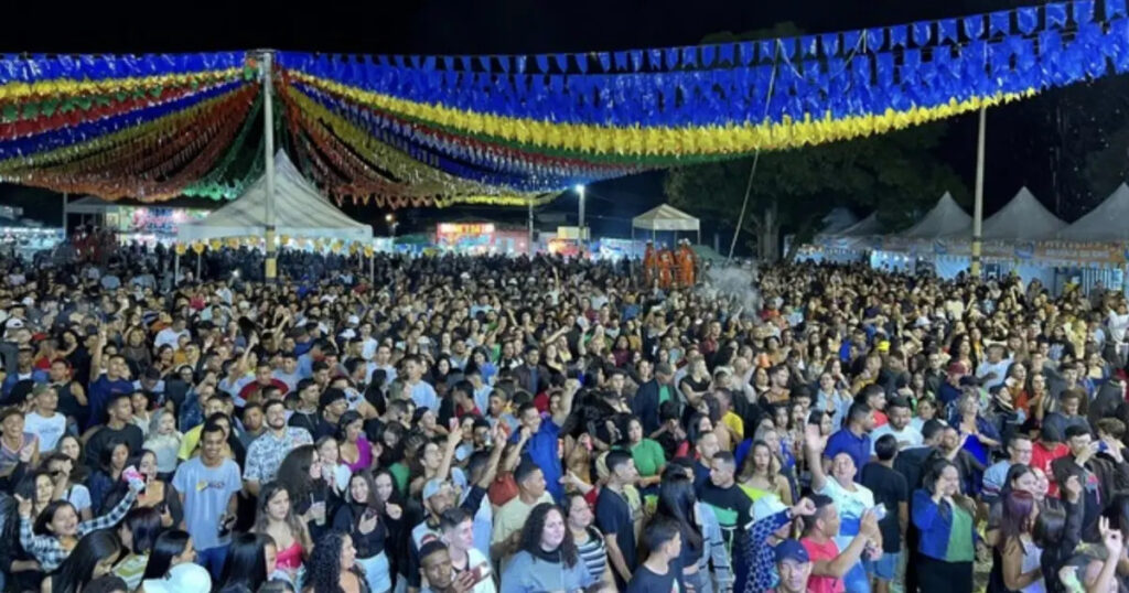 Promotor do Ministério Público da Bahia analisa contratos dos festejos juninos de São Desidério após identificação de possíveis indícios de sobrepreço em apresentações artísticas.