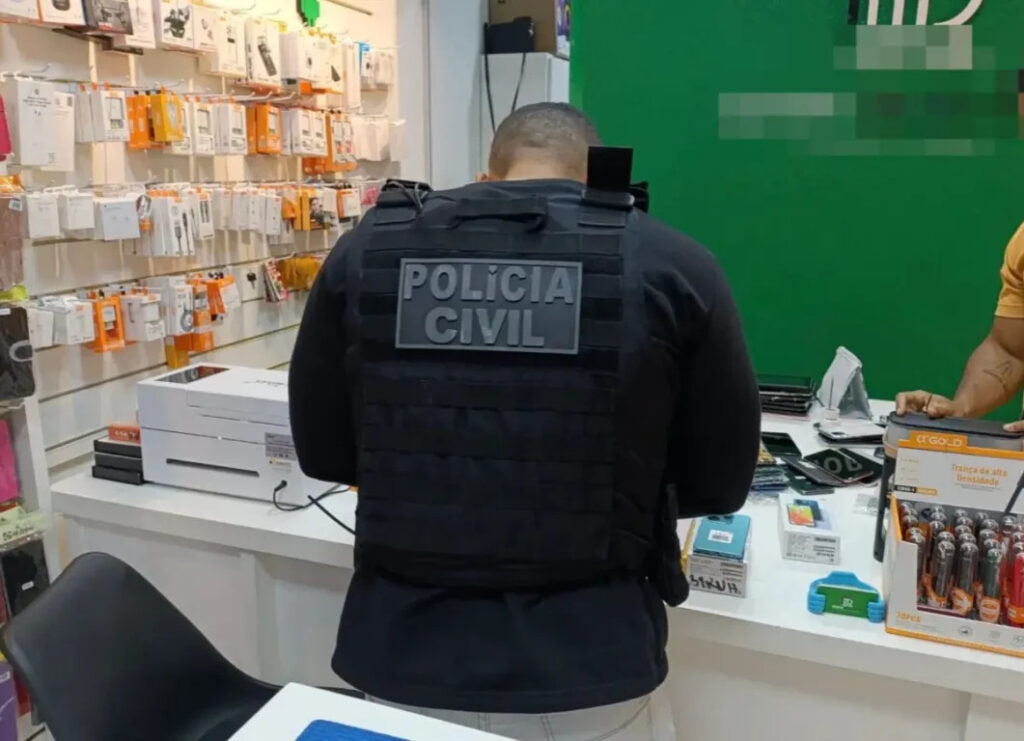 Polícia Civil apresenta celulares recuperados durante a Operação Mobile 360º em Luís Eduardo Magalhães, no Oeste da Bahia.