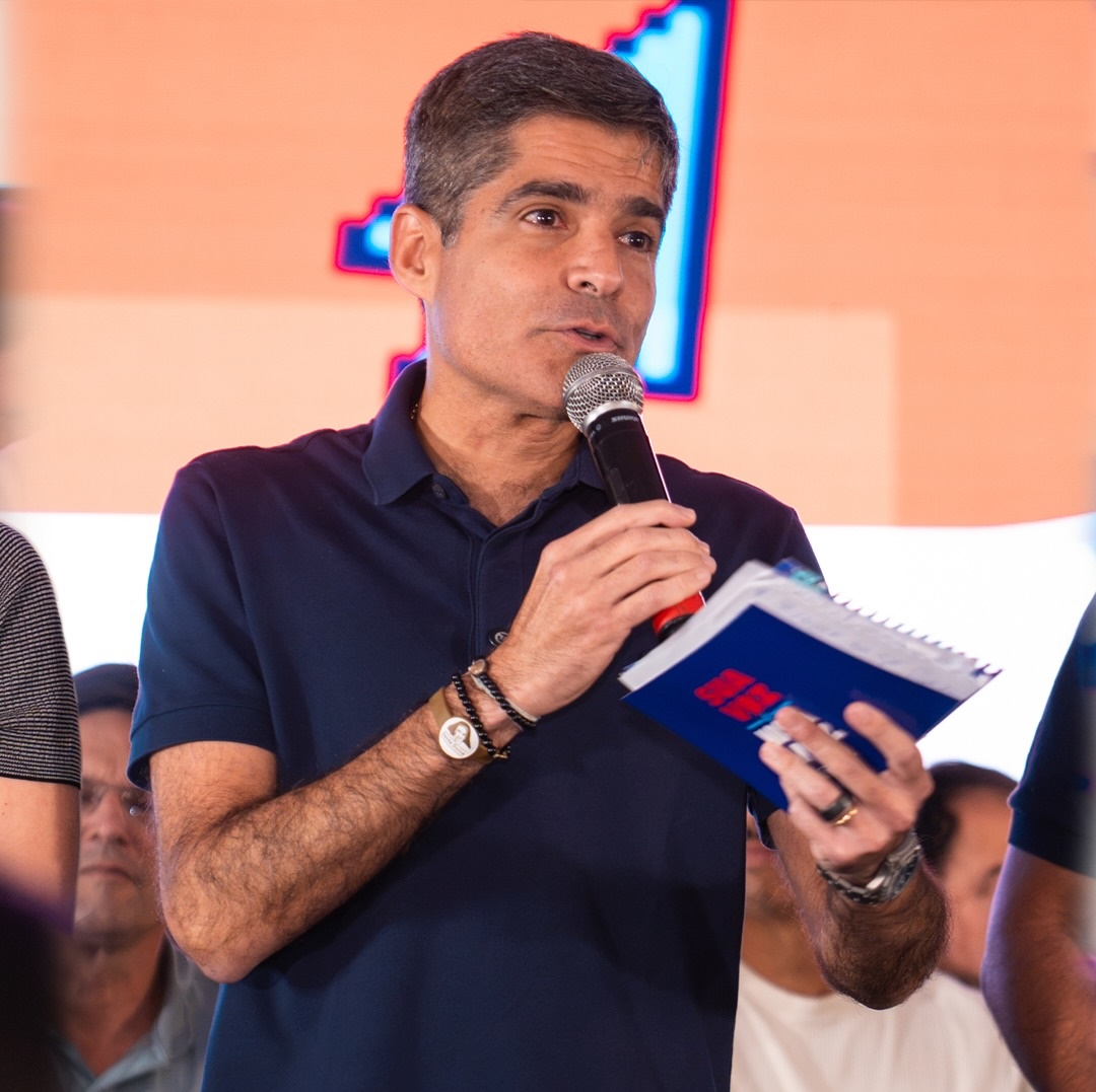 ACM Neto e lideranças políticas durante encontro do projeto Sua Voz é a Nossa Voz com participação popular em Barreiras, no Oeste da Bahia.