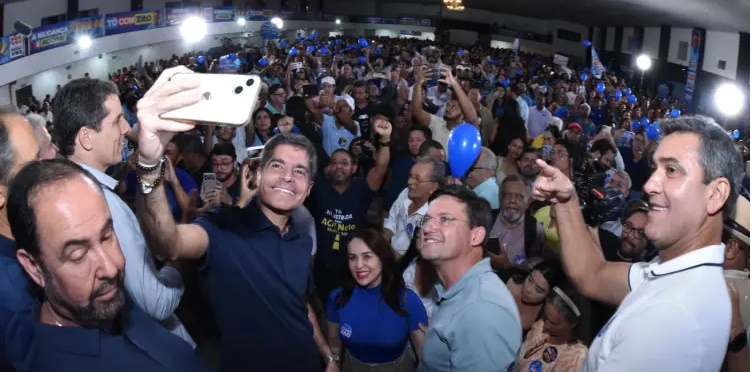 ACM Neto discursa em Barreiras e anuncia compromisso de firmar parceria para concluir e colocar em funcionamento o Hospital Municipal, caso seja eleito governador da Bahia.