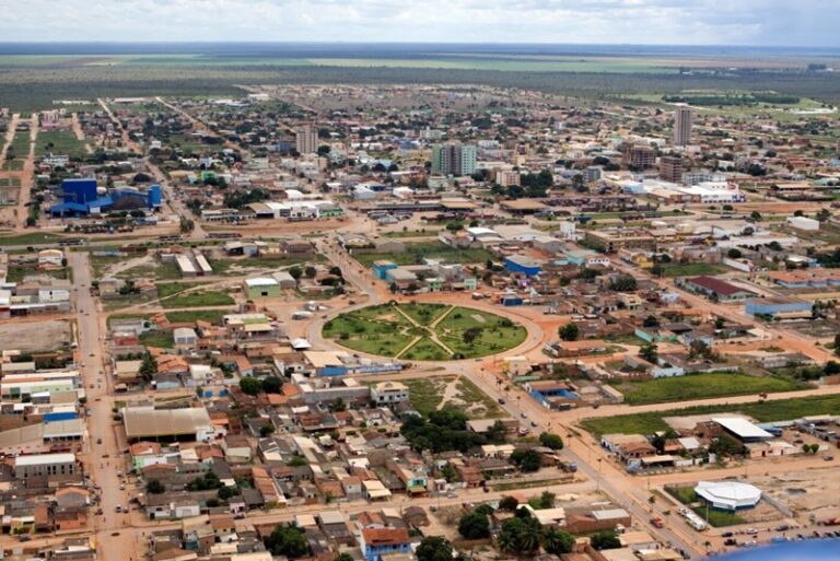 Vista de Luís Eduardo Magalhães, cidade do oeste da Bahia reconhecida como a mais desenvolvida do Nordeste entre municípios de médio porte em ranking nacional.