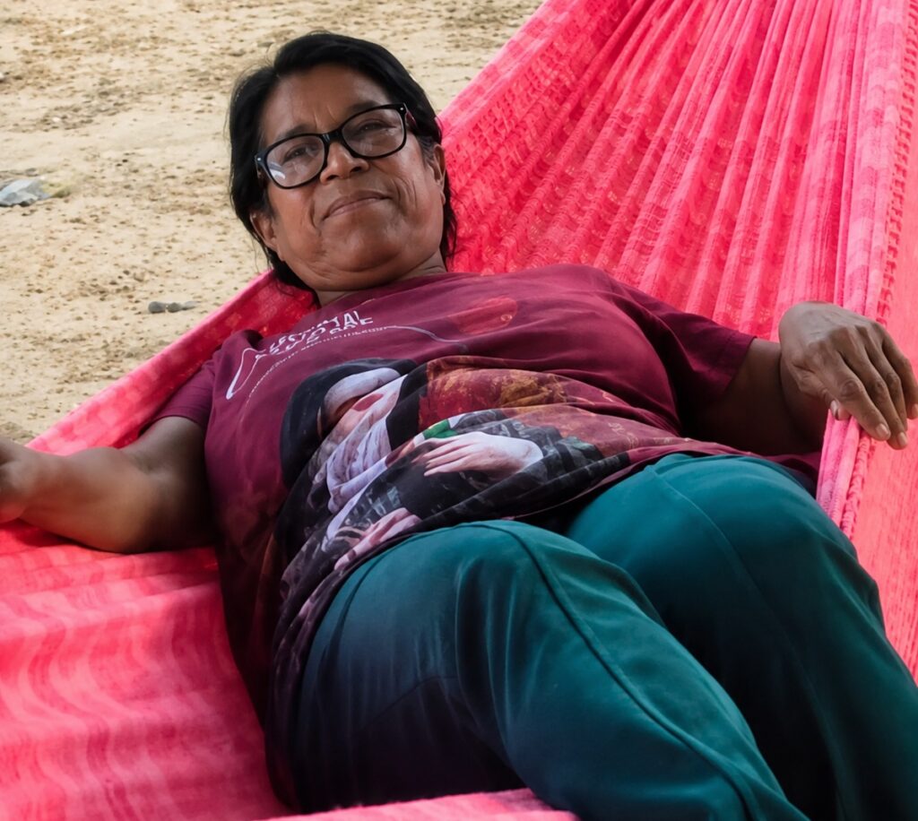 Viatura da Polícia Civil durante investigação do latrocínio da professora aposentada Vivaldina de Jesus Bonfim, em Santa Rita de Cássia, no oeste da Bahia.