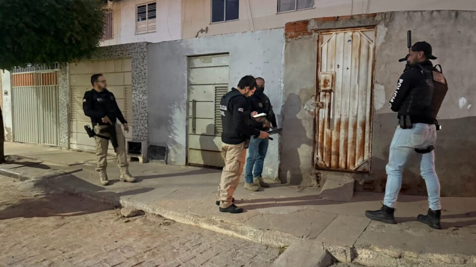 Polícia Civil prende suspeito de homicídio durante ação da Operação Protetor das Divisas em Luís Eduardo Magalhães, no oeste da Bahia.