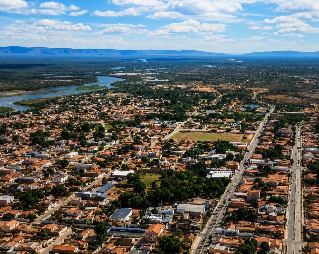 Vista da cidade de Barra durante dia de calor intenso; município registrou a maior temperatura da Bahia, segundo o Inmet.
