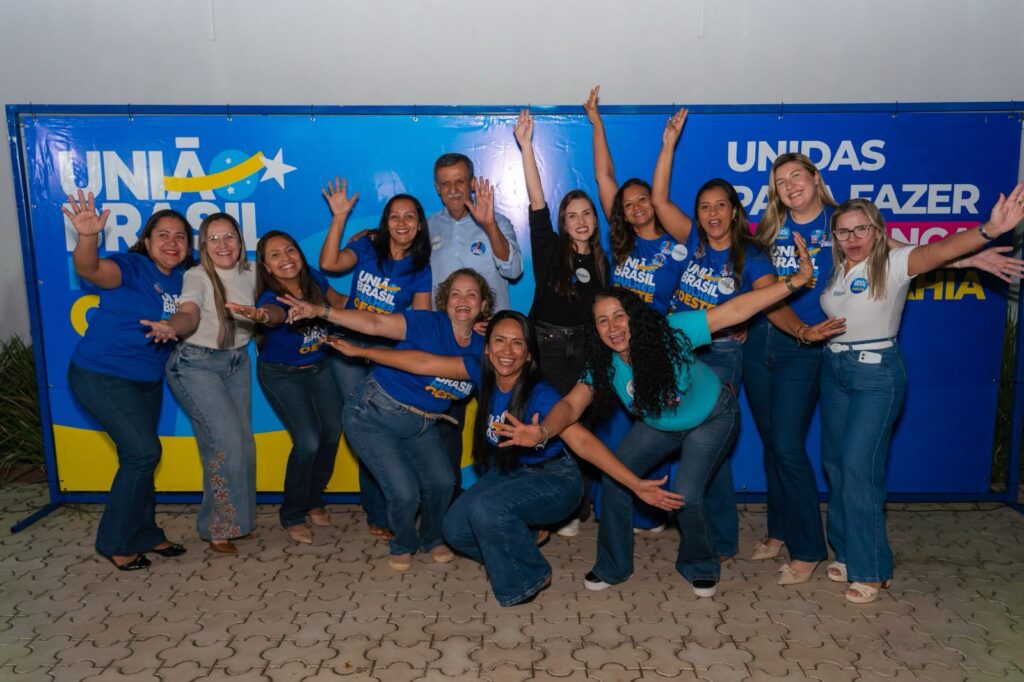 Cinthya Marabá e Zito Barbosa durante agenda política com lideranças e mulheres em Barreiras, no Oeste da Bahia.