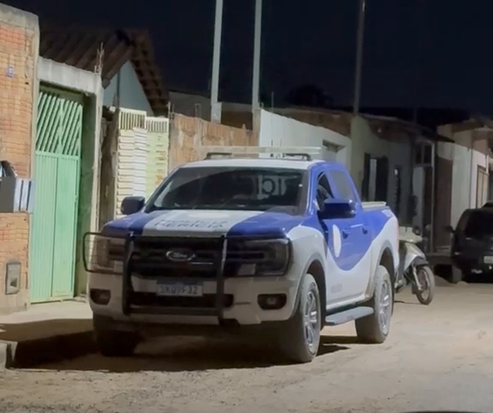 Homem de 23 anos é morto a tiros dentro de residência no bairro Conquista, em Luís Eduardo Magalhães.
