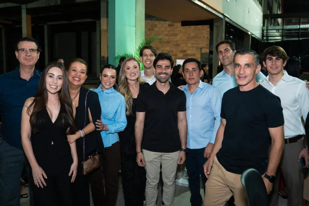 Júnior Marabá participa de evento no primeiro shopping do Oeste da Bahia, em Luís Eduardo Magalhães.