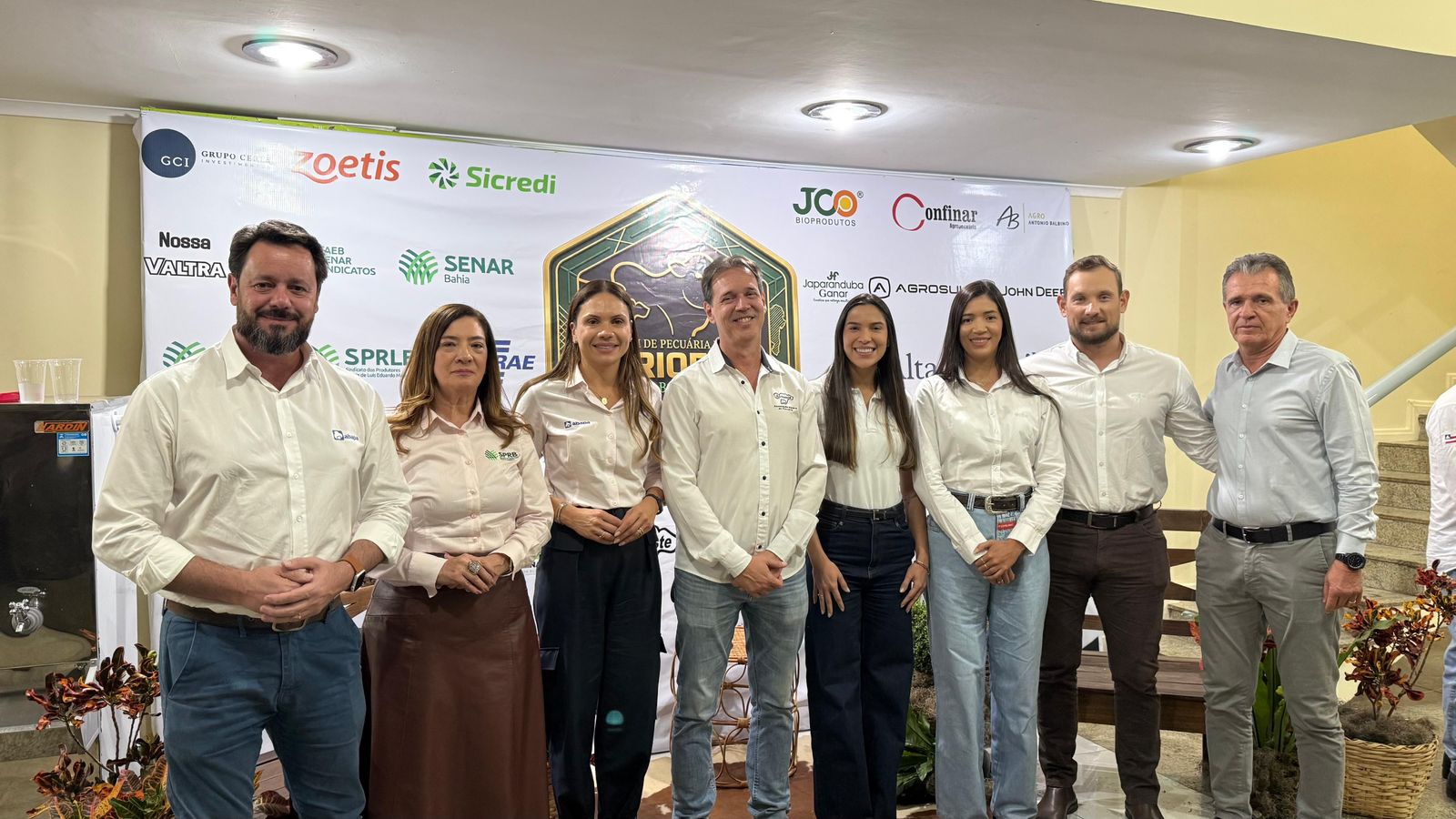 Presidente da Abapa, Alessandra Zanotto Costa, e diretor executivo Gustavo Prado durante o Fórum de Pecuária da Bahia, em Barreiras.