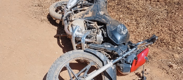 Colisão frontal entre duas motocicletas deixa um homem morto e outro ferido na zona rural de Ibipeba, na região de Irecê.
