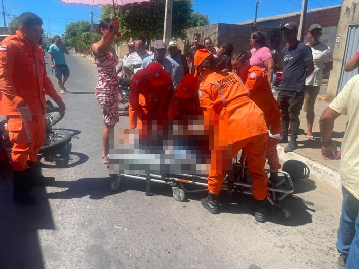 Acidente envolvendo duas motocicletas deixa adolescente morto e mulher ferida em Bom Jesus da Lapa.