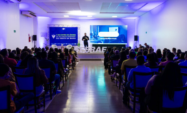 Profissionais participam do V Encontro de Líderes de Recursos Humanos do Oeste da Bahia, promovido pelo Sebrae.