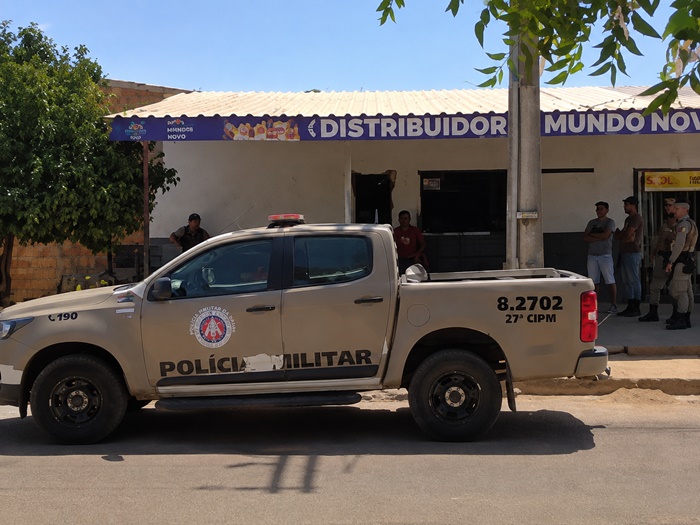 Jovem de 22 anos é encontrado morto no bairro Bosque dos Girassóis, em Luís Eduardo Magalhães, no oeste da Bahia.