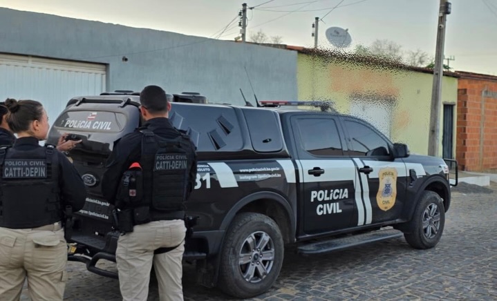 Polícia Civil realiza operação com mandados de prisão e busca e apreensão em Ibotirama, no oeste da Bahia.